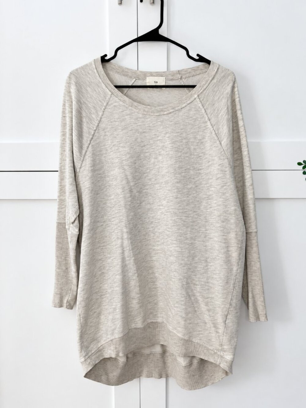t.la | Relaxed Raglan Sleeve High-Low Tunic Sweatshirt Dress - Size XS